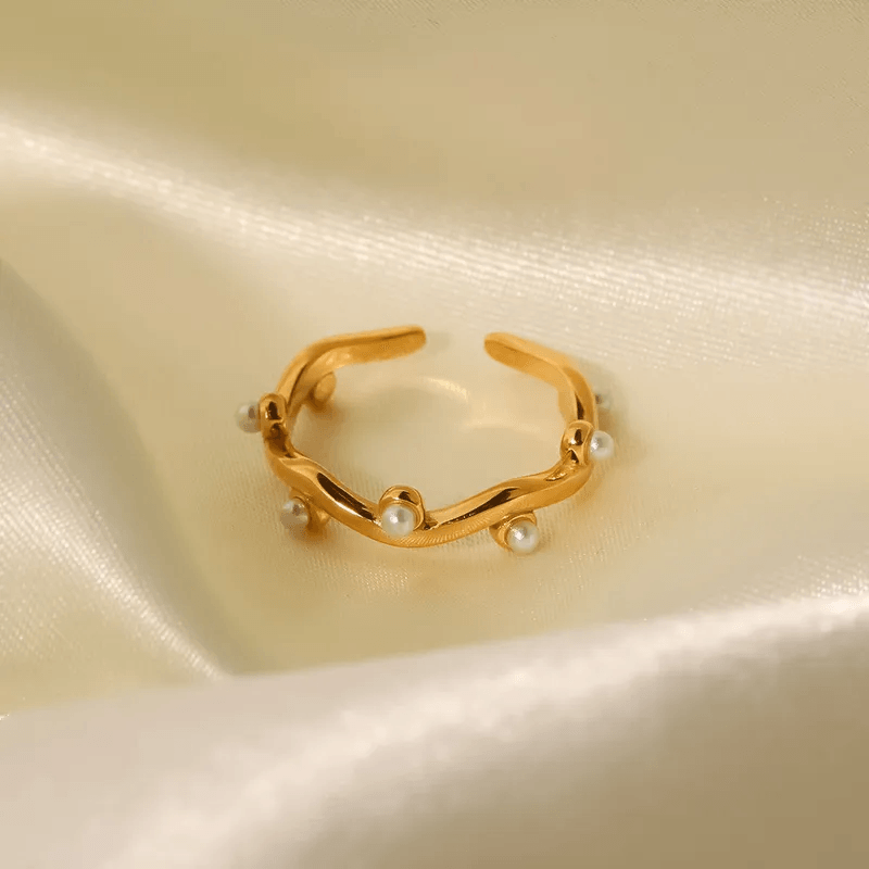 Retro Pearl Gold Ring